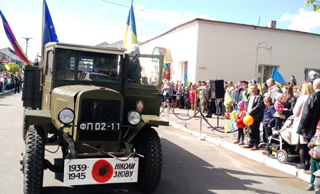 У Володимирці за участі знаменитої «полуторки» провели урочистості до Дня перемоги над нацизмом