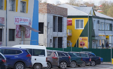 Що з’явиться біля пошти у Городку: підприємниця розповіла деталі будівництва і строки