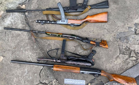 Місцевий житель повідомив у поліцію про нелегальну зброю
