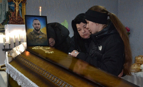 Зірка, що згасла: в Чорткові попрощалися з Героєм Зайцем Петром