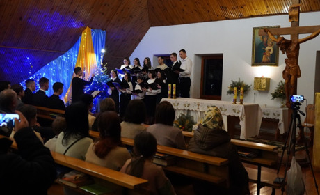 Співи минулого: у Городку звучали стародавні різдвяні гімни у виконанні хору Школи сакральної музики