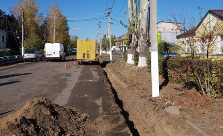 На Головатого почали облаштовувати зливові канали: тимчасово не буде під'їзду до деяких об'єктів