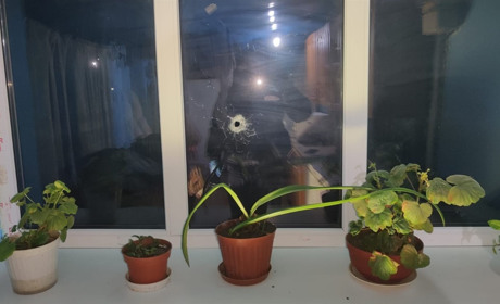 Нічний обстріл через давню образу: на Вознесенщині молодик розстріляв будинок знайомого з автомата