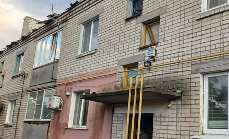Армія рф на Херсонщині атакувала житлові будинки, станцію техобслуговування та автівки