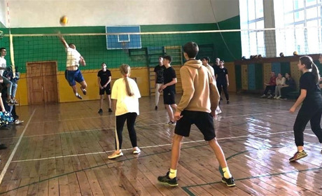 Волейбол, футзал і черлідинг: як школярі Сарненського району долучаються до всеукраїнських змагань