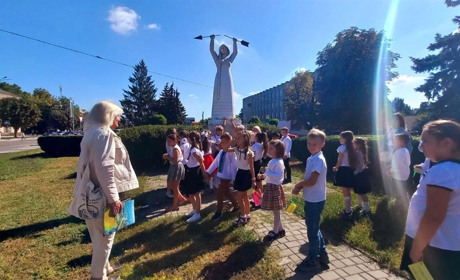 Для школярів провели краєзнавчу прогулянку до Дня міста