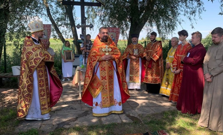 У Переяславі в день Бориса і Гліба освятили криницю на березі Альти: фоторепортаж із Борисівки