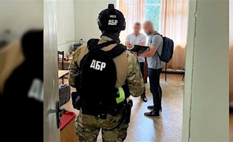 ДБР задержало начальника таможенного поста Рени за взятку