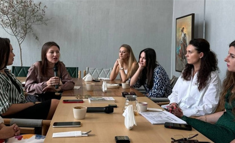 «ПРОти НАСильства» – це про нас: літературну зустріч в Абу-Дабі присвятили темі подолання насильства