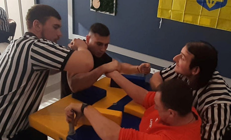 Чемпіонат серед поліцейських з армрестлінгу — призове місце у офіцера з Берестинського району