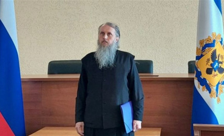 Митрополит Новокаховської єпархії Філарет отримав паспорт РФ