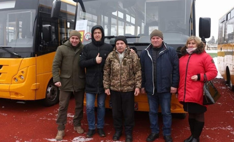 Навчальні заклади області отримали 9 шкільних автобусів