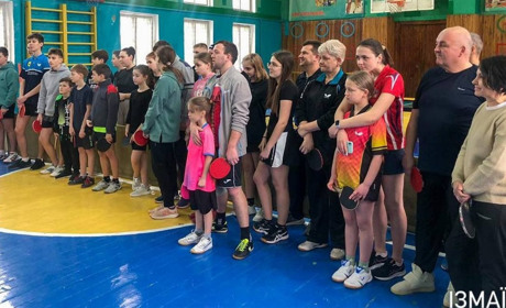 Играли семьями: в Измаиле прошел чемпионат погода по настольному теннису