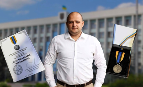 Волонтер із Сарненщини отримав нагрудний знак «Єдність перемагає» від нового Головнокомандувача ЗСУ