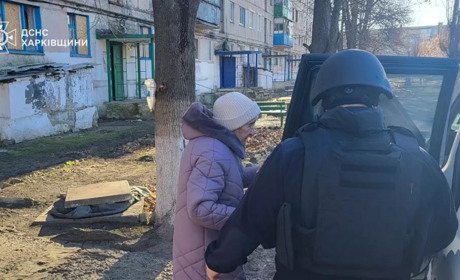 Попри обстріли працівники ДСНС допомагають жителям Купʼянщини з евакуацією