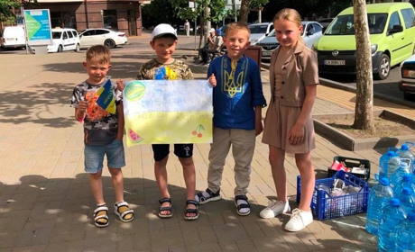 Уманщина підтримує Херсонщину. Куди можна занести допомогу для нового вантажу