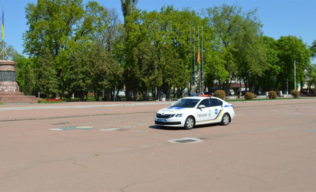 Нетверезий чоловік на дорозі в Переяславі "грав у регулювальника": хроніка поліції