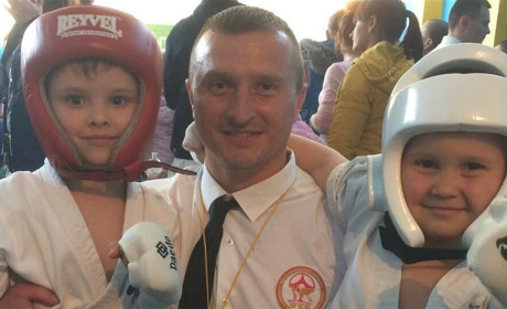На Відкритому чемпіонаті Херсонської області з карате сірогозці вибороли 18 нагород