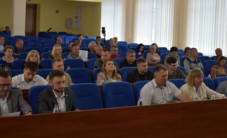 На що виділили кошти з бюджету Звягеля на сесії міськради: офіційна інформація