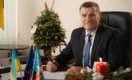 Вітання від міського голови Анатолія Кушніра з Новим 2022 роком: відео