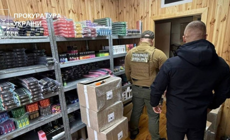 Підпільне виробництво вейп-рідин на понад 10 млн грн викрили на Київщині: справу передали до суду