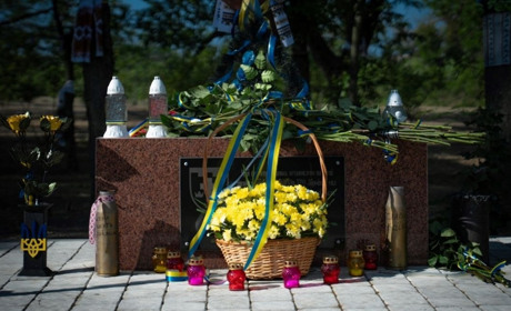 У День Української Державності в Херсоні вшанували пам’ять захисників міста (ФОТО)