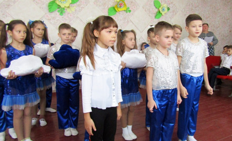 Виставка, пісні, танок хмаринок: у Петропавлівській бібліотеці відбулася зустріч "Люди доброї волі"