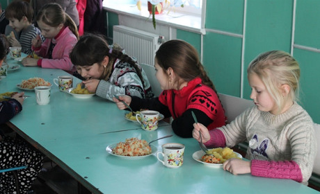 Шкільне харчування у 2016 році: як годували учнів 10 років тому