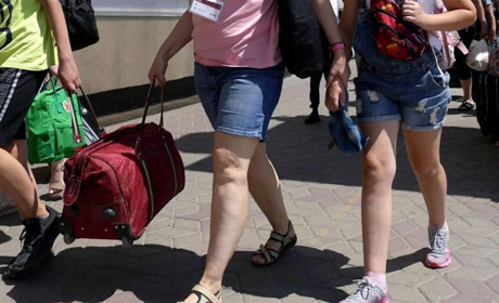 Можна і без паспорта. Як переселенцям отримати виплати та соцпослуги