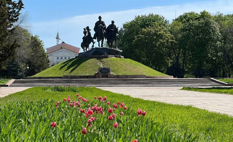 Весна у Жовтих Водах: фоторепортаж
