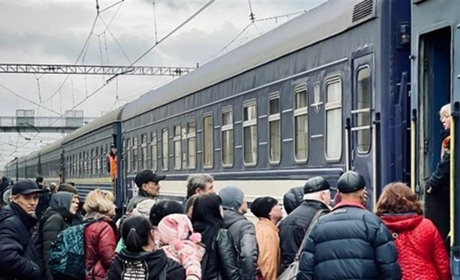 Триває евакуація з Донеччини. Контакти волонтерів, що допоможуть виїхати до більш безпечних регіонів