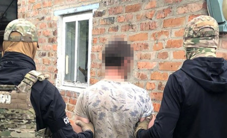 СБУ затримала агента фсб, який передавав «графіки» бойових вильотів авіації ЗСУ на Хмельниччині