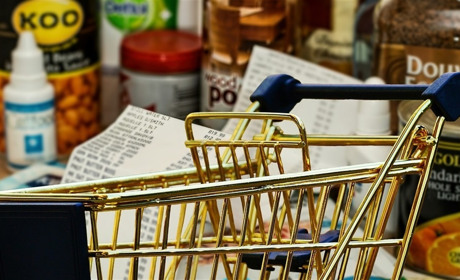 Міністерство охорони здоров'я пояснює причини обмеження продажу деяких товарів у супермаркетах