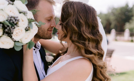 Переяславські молодята замовили на весілля корм для тварин замість квітів