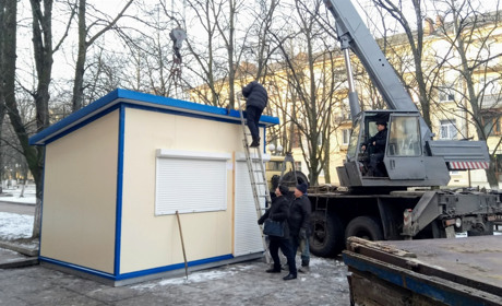 Два незаконно встановлені на вулицях Червонограда кіоски продадуть через електронний аукціон