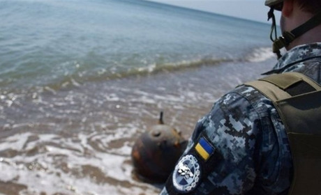 На Одещині під час запливу у морі на вибухівці підірвалися два чоловіки: один загинув, подробиці
