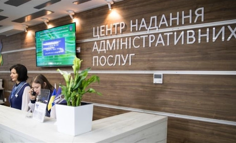 Центри надання адмінпослуг трьох громад Луганщини відновили роботу. Де приймають переселенців