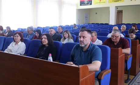Засідання виконкому Звягеля: оздоровлення дітей, підтримка ВПО та благоустрій громади