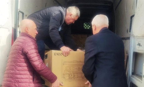 Громади Глухівщини передали Харківщині надважливі генератори