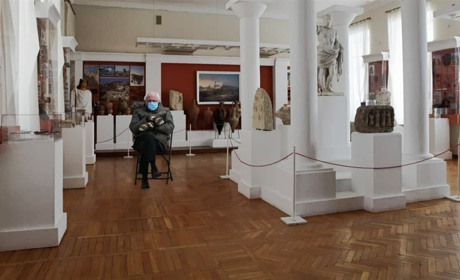 Від сьогодні Херсонський краєзнавчий музей знову чекає на відвідувачів