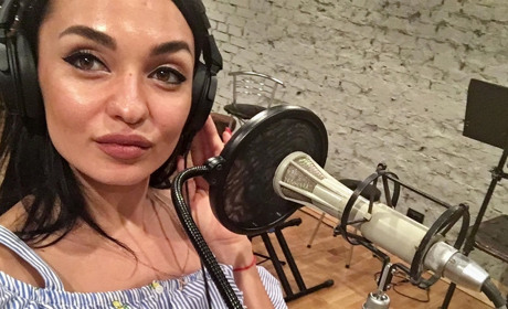 Лолита Мощенко из Мелитополя записала песню в киевской студии звукозаписи после Златы Огневич