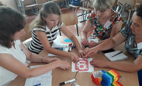 Вчителі початкових класів Калинівського району навчаються, незважаючи на відпустки і канікули