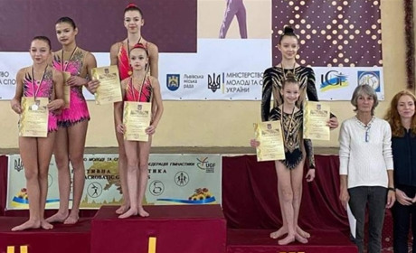 Мріють про міжнародну арену: дрогобицькі спортсменки перемогли на чемпіонаті України з акробатики