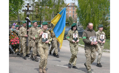 Білопільська громада провела в останню путь захисників України, які загинули, захищаючи нашу землю