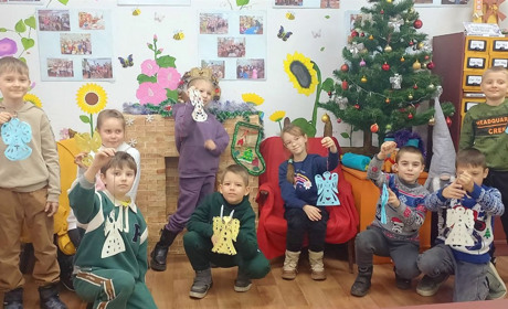 Для учнів провели майстер-клас із виготовлення Різдвяного янгола