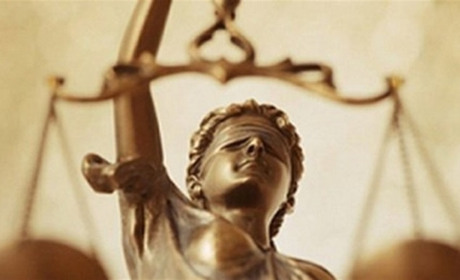 Калинівська міська рада судиться з колишньою працівницею і найняла адвокатів: скільки це коштує