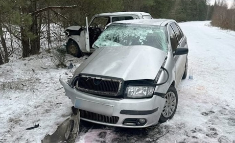ДТП на автодорозі між Полонним та Буртином: обидвох водіїв ушпиталили до Полонської лікарні