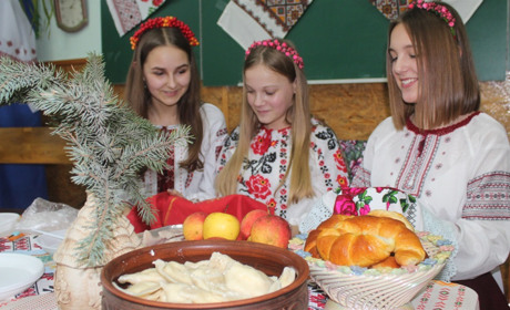 Андріївські вечорниці. Як юні городоччанки 13 грудня ворожили на судженого