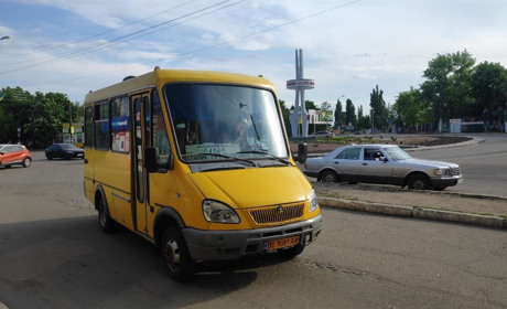 Проїзд у громадському транспорті в Первомайську здорожчає на 1 гривню
