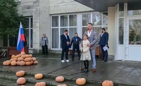 У Скадовську "нова влада" провела свято, на яке ніхто з місцевих жителів не з’явився
